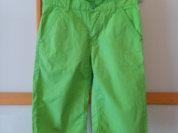 verkaufe: C&A Shorts grün  NEU Größe 152