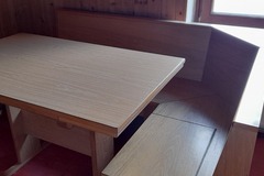 verkaufe: Eckbank mit Tisch und 2 Stühlen