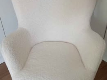 verkaufe: Vendo poltrona nuova con pouf 