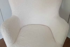 verkaufe: Vendo poltrona nuova con pouf 