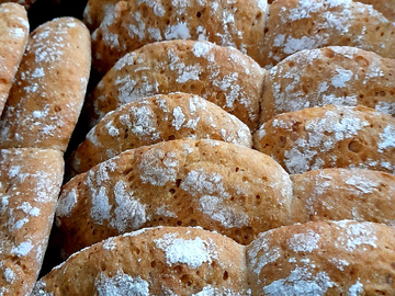 verkaufe: Brot, Gebäck und Getreide