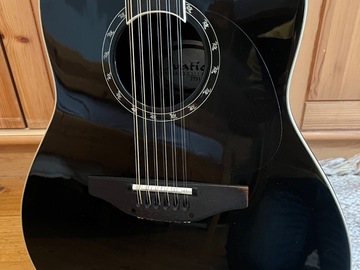 verkaufe: Ovation 12 Seiten und Zoom Multieffekt für Akustikgitarre