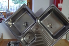 verkaufe: Eckwaschbecken